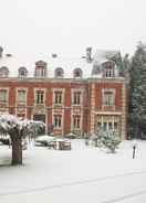 null Logis hotel chateau Corneille