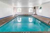 Swimming Pool Rodeway Inn Monticello