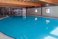 Swimming Pool Chalet Les Crozats