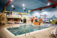 Swimming Pool Sleep Inn & Suites and Indoor Water Park