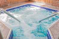Swimming Pool Quality Inn Hudsonville