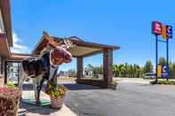 Exterior Comfort Inn Manistique