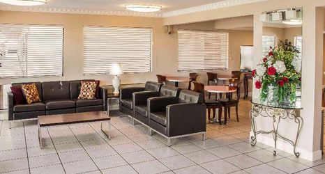 Sảnh chờ 2 Rodeway Inn & Suites Fife
