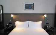 Kamar Tidur 5 The Club Hotel