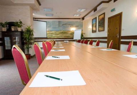 อื่นๆ Carpatia