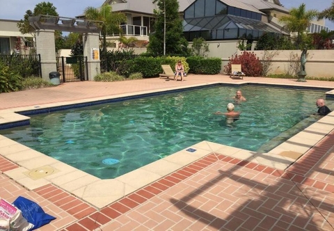 Swimming Pool Harrington River Lodge