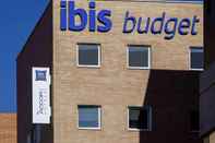 Luar Bangunan ibis budget Madrid Calle Alcalá