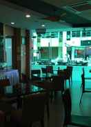 RESTAURANT Eight Days Boutique Hotel Permas Jaya