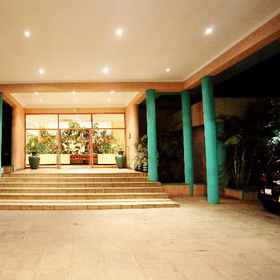 Crossroads Hotel 1, 酒店 利隆圭