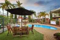 Kolam Renang Comfort Apartments South Perth