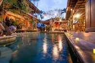 Kolam Renang Pradha Guest House  Restaurant