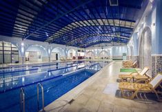 Swimming Pool 2 Gorgud Plaza Hotel