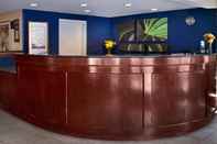 Lobby Fairfield Inn Milford