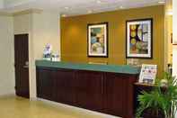 Lobi Holiday Inn & Suites Bothell - Seattle Northeast