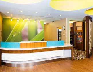 Lobi 2 Holiday Inn & Suites Bothell - Seattle Northeast