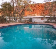 Swimming Pool 5 Glen Helen Lodge