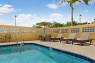 Swimming Pool Best Western Plus Miami Executive Airport Hotel &