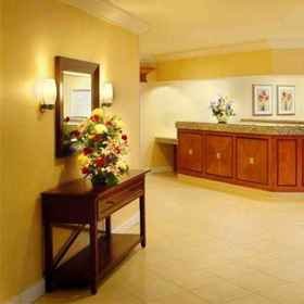 Residence Inn Newark Elizabeth/Liberty Int Airport 1, 酒店 史泰登岛动物园