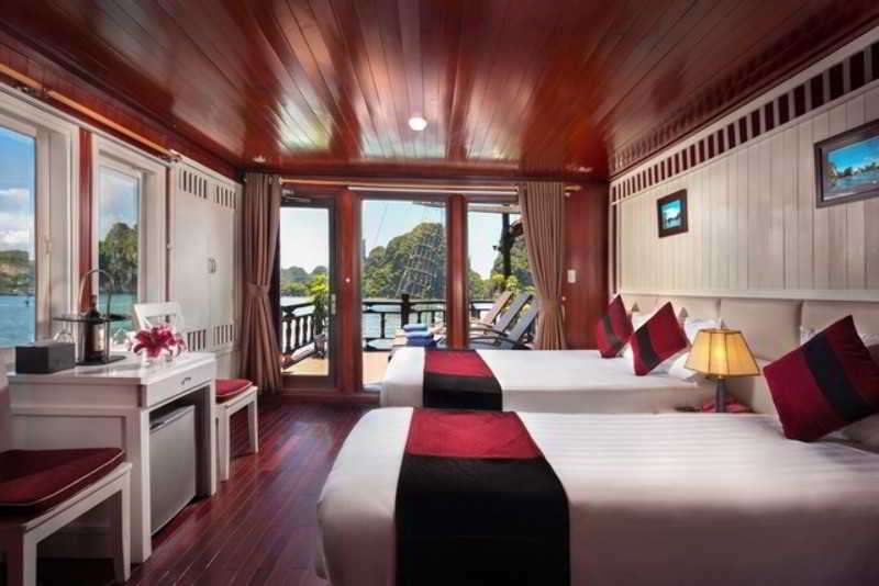 Halong Paloma Cruise - Khách sạn 4 sao ở Hòn Gai Hạ Long