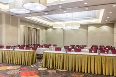 Dewan Majlis Embassy Suites Elizabeth Newark Airport