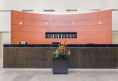 Bar, Kafe dan Lounge 4 Embassy Suites Elizabeth Newark Airport