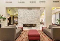 Lobi 6 Embassy Suites Elizabeth Newark Airport
