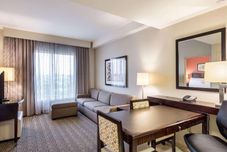 Ruang Umum Embassy Suites Elizabeth Newark Airport
