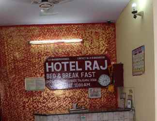 Lobi 2 Hotel Raj Bed & Breakfast