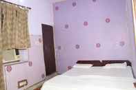 Kamar Tidur Hotel Raj Bed & Breakfast