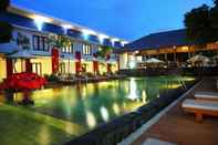 Kolam Renang Holiday Bali Villas Kuta Royal