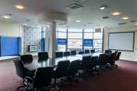 Functional Hall ibis Styles Birmingham Oldbury