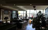 Lobby 3 ibis Styles Birmingham Oldbury