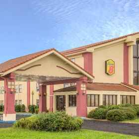 Super 8 by Wyndham Blytheville 1, Khách sạn Thunder Bayou Golf Links