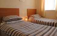 Kamar Tidur 5 Chaplins Hotel - Guest house