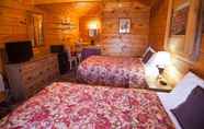 Kamar Tidur 3 Harold's Place Cabins & Inn