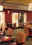 RESTAURANT Four Points by Sheraton Wakefield Boston Hotel