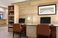 Functional Hall Country Inn & Suites by Radisson, Bloomington at M