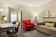 Ruang Umum Country Inn & Suites by Radisson, Bloomington at M