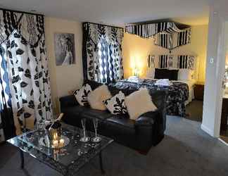 Bedroom 2 The Birley Arms Hotel