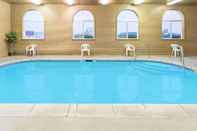 Swimming Pool Days Inn by Wyndham El Paso