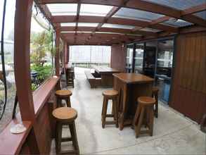 Bar, Cafe and Lounge 4 Turtlecove Hostel Accommodation