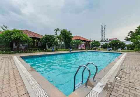Kolam Renang Hotel Riverside Resort and Spa Kumbakonam