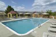 Swimming Pool Hells Canyon Grand Hotel, Ascend Hotel Collection