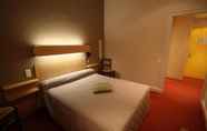 Bedroom 6 Logis Hotel L'Ange Couronne