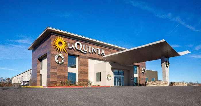 Bangunan La Quinta Inn & Suites by Wyndham Branson