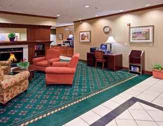 Lobby 2 Holiday Inn Express Middletown