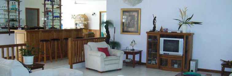 Lobi A Tropical Escape Bed & Breakfast