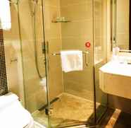 In-room Bathroom 4 Xin Hua