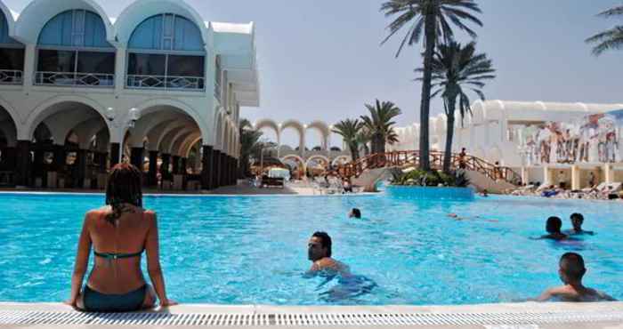 Kolam Renang Dar Jerba Club Marmara