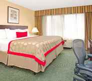 Bedroom 7 Ramada by Wyndham Englewood Hotel & Suites